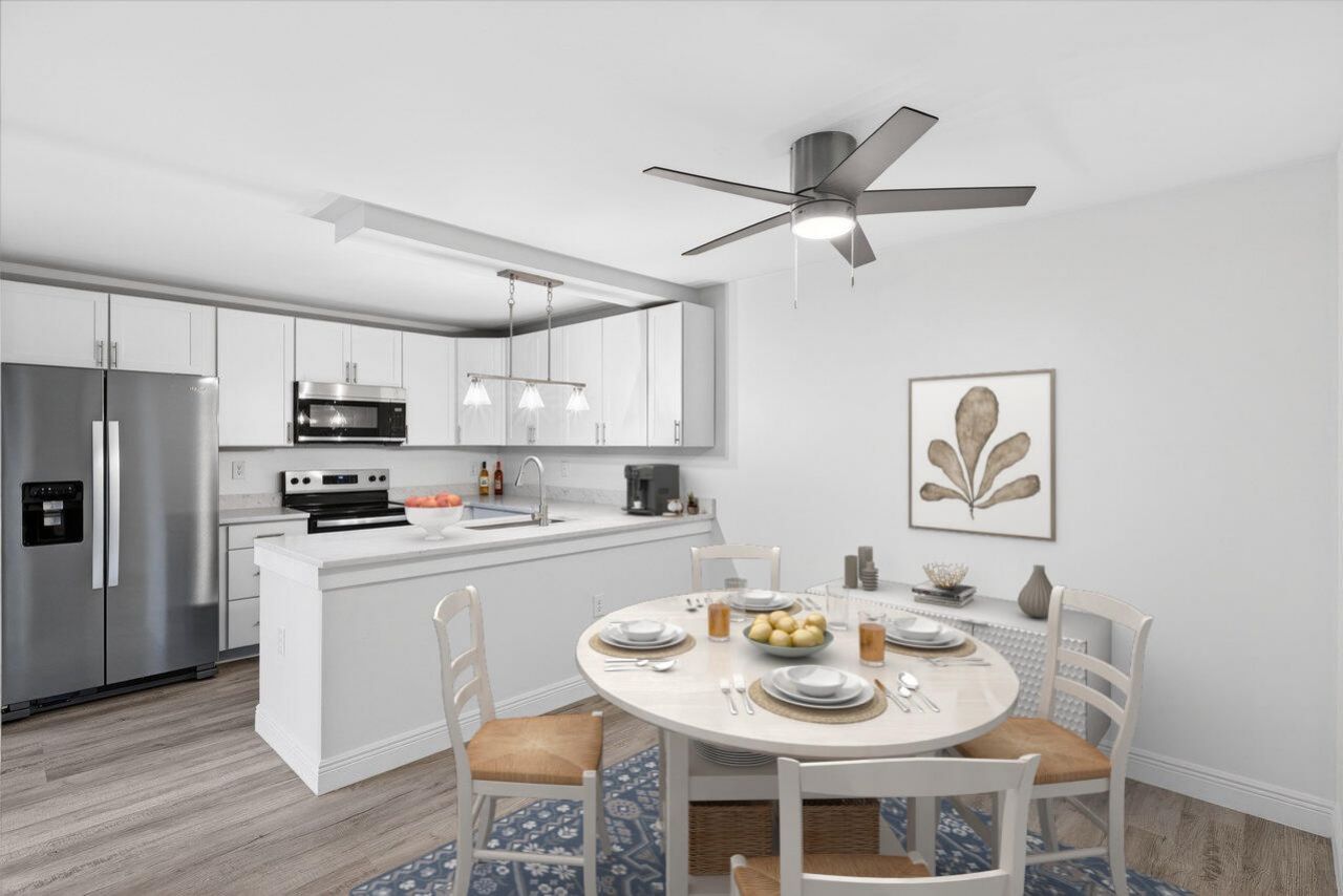 304 Live Oak Lane, Boynton Beach, FL 33436 Photo