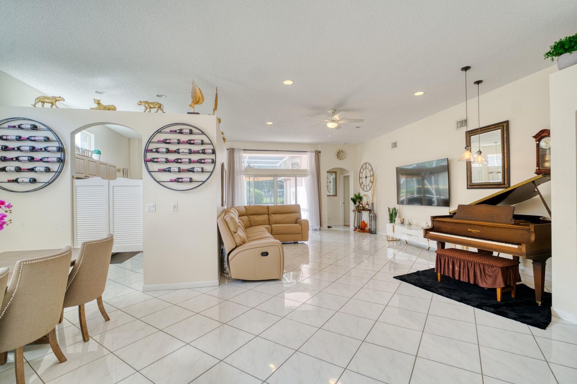 2824 Waters Edge Circle, Greenacres, FL 33413 Photo