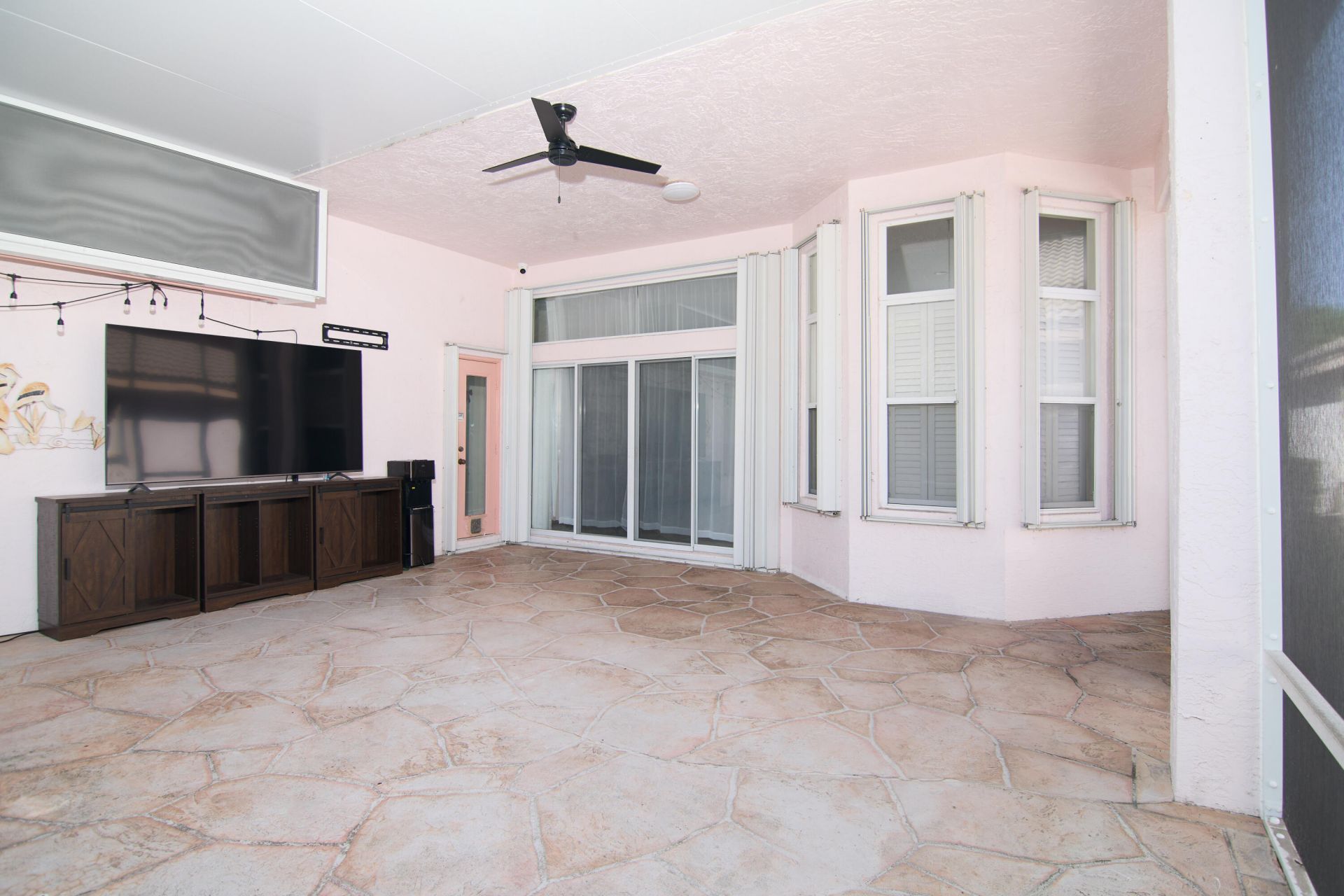 2824 Waters Edge Circle, Greenacres, FL 33413 Photo