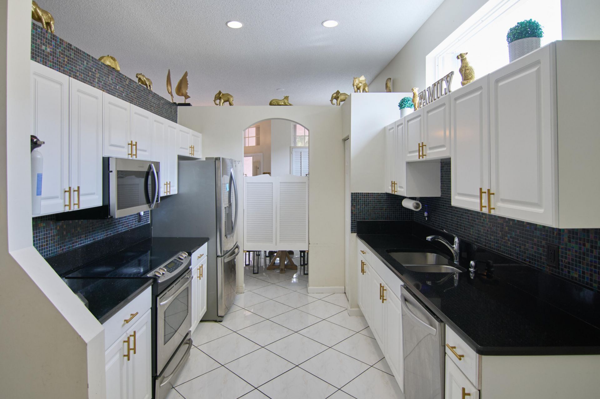 2824 Waters Edge Circle, Greenacres, FL 33413 Photo
