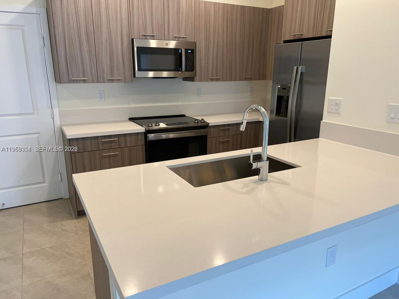 4622 NW 83rd Path, Doral, FL 33166 Photo