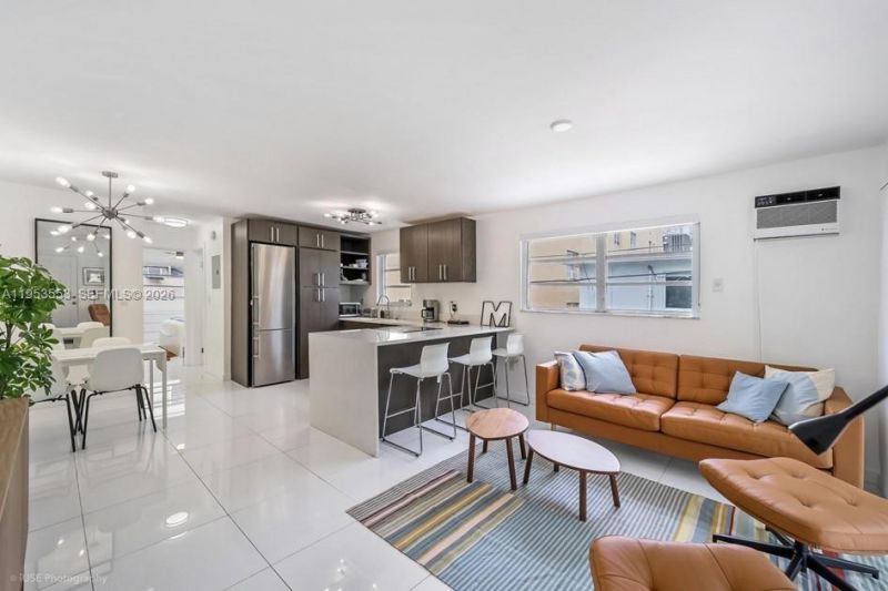 710 11th St, Unit 8, Miami Beach, FL 33139 Photo