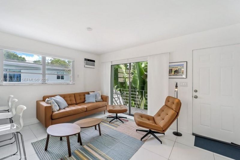 710 11th St, Unit 8, Miami Beach, FL 33139 Photo