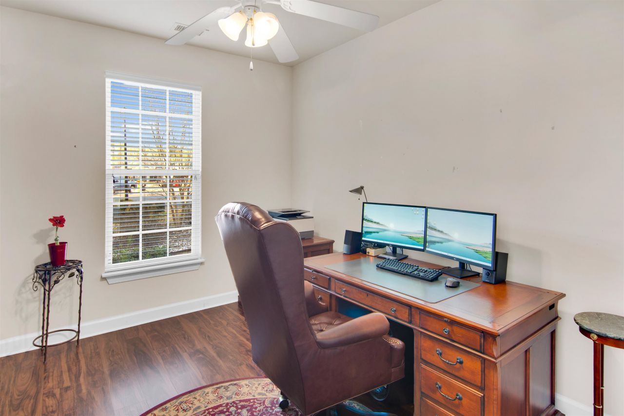 908 Adaline Ct. Photo 32