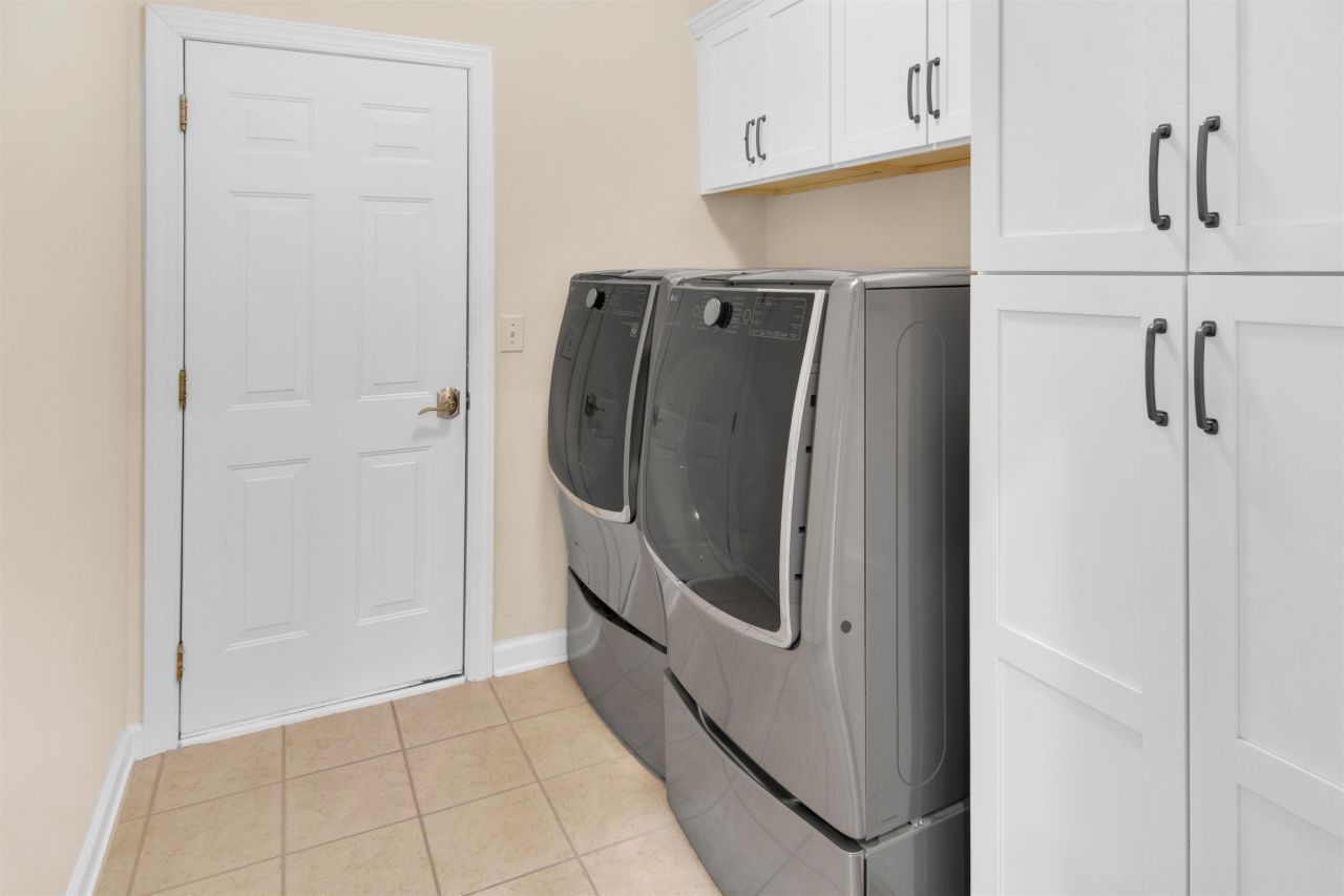 908 Adaline Ct. Photo 38