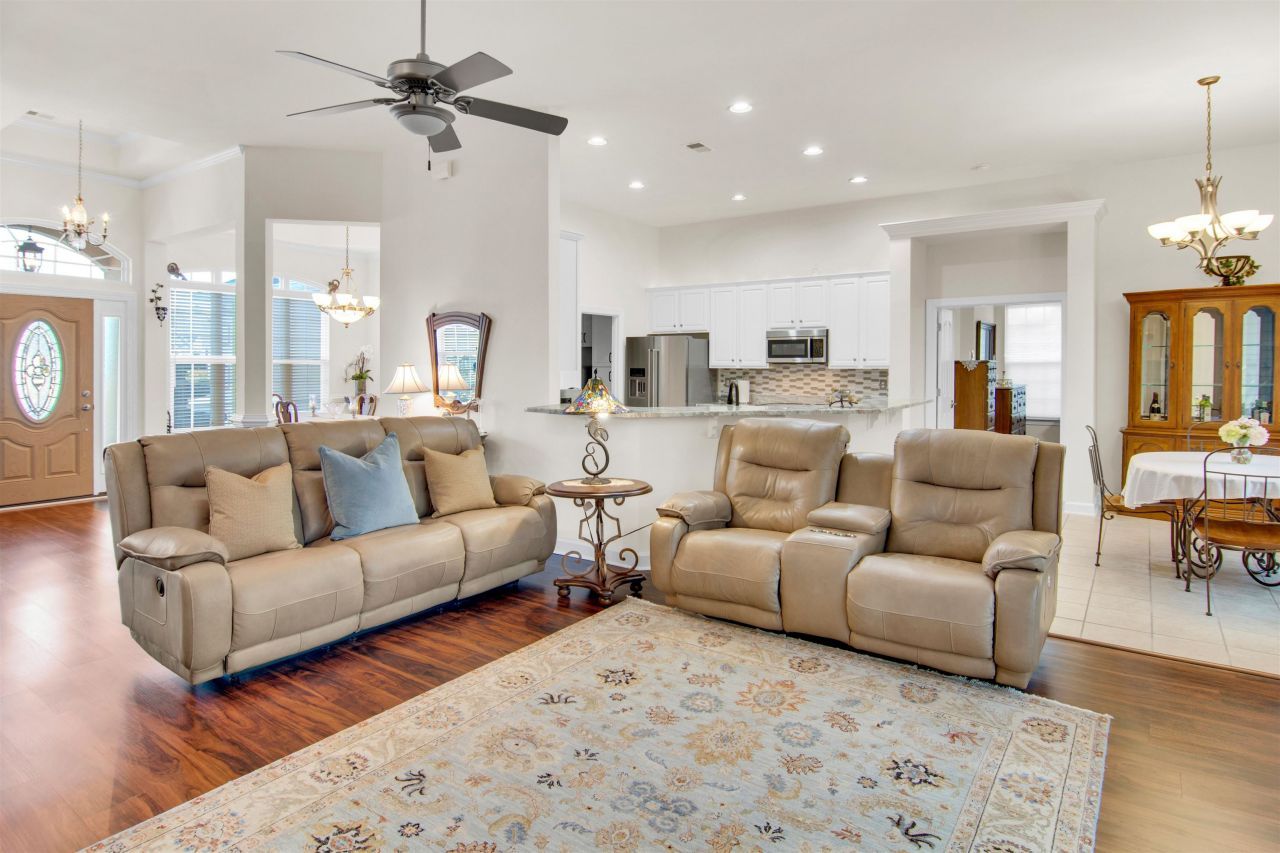 908 Adaline Ct. Photo 9