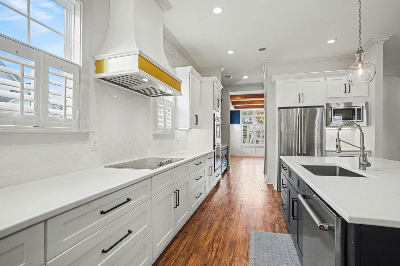 208 Green Lake Dr. Photo 11