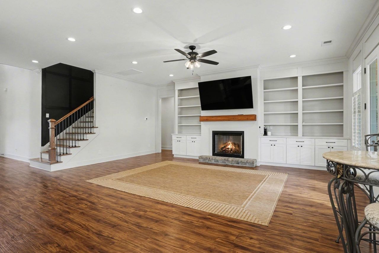 208 Green Lake Dr. Photo 14