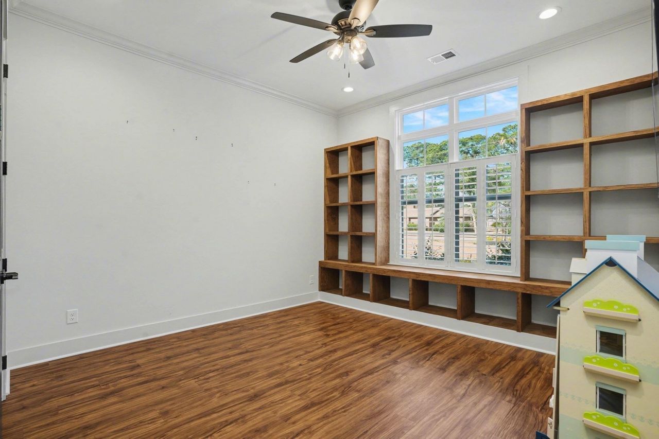 208 Green Lake Dr. Photo 26