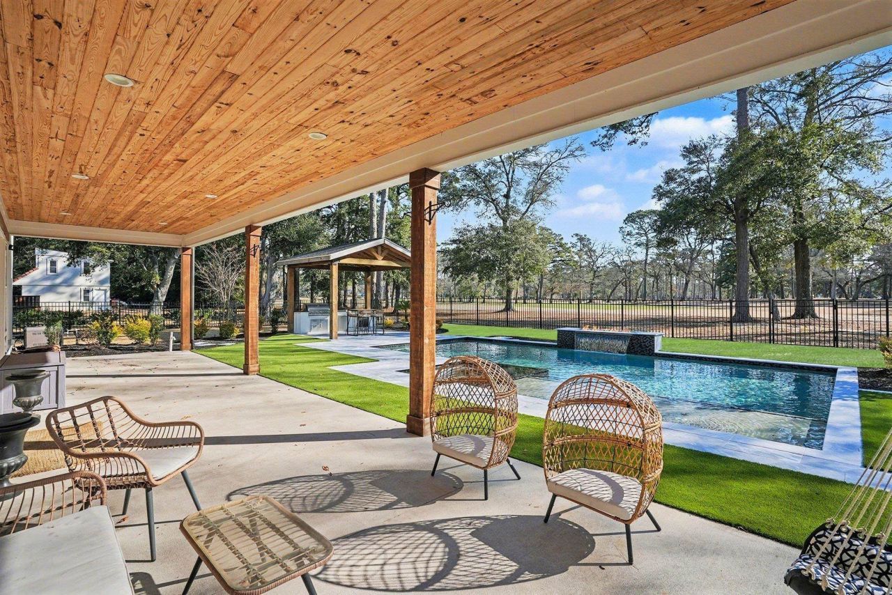 208 Green Lake Dr. Photo 32