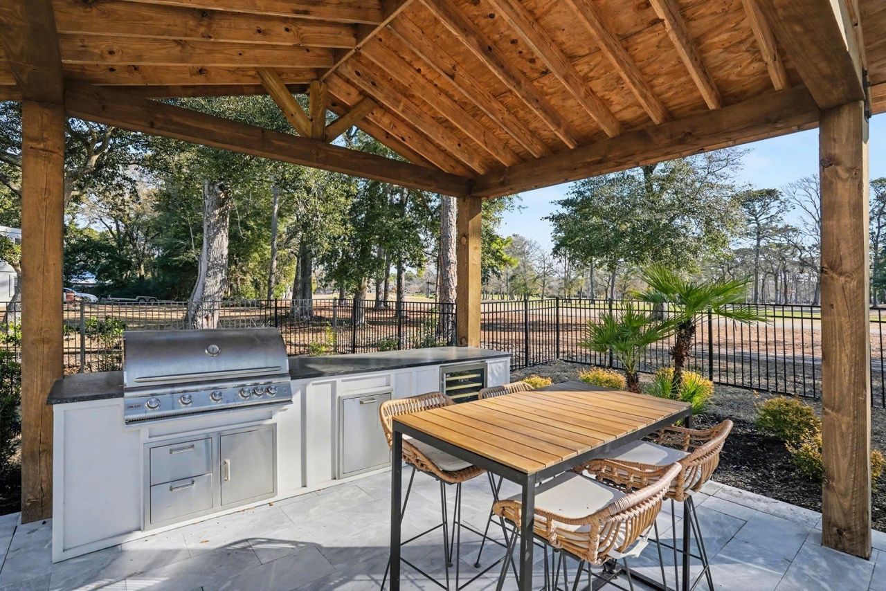 208 Green Lake Dr. Photo 33