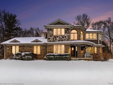 3172 Shadow Brook Lane, Hamburg Twp, MI 48169