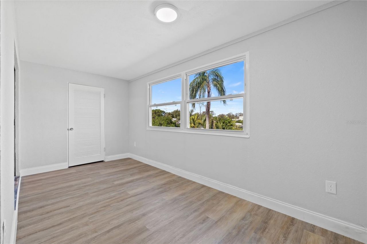 1000 49th Street N, Unit 214, Saint Petersburg, FL 33710 Photo