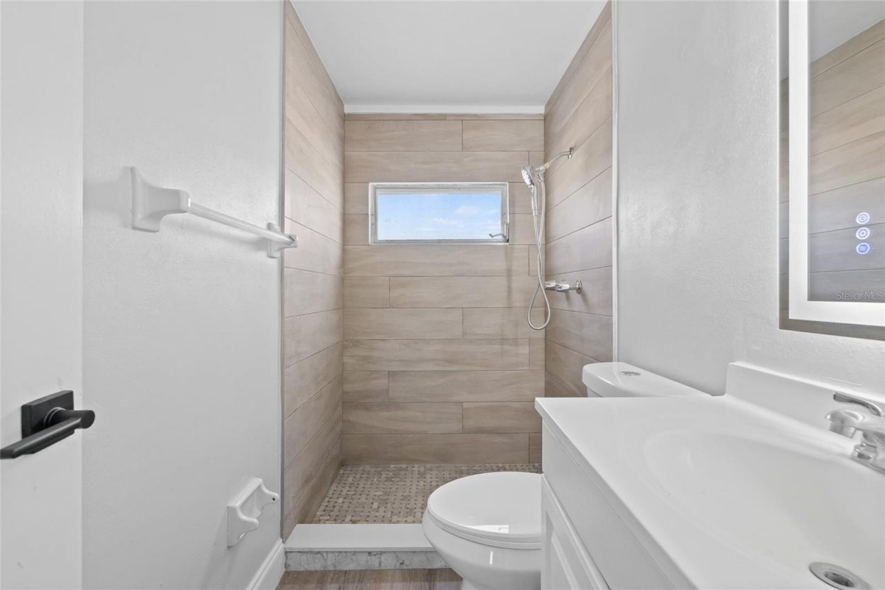 1000 49th Street N, Unit 214, Saint Petersburg, FL 33710 Photo