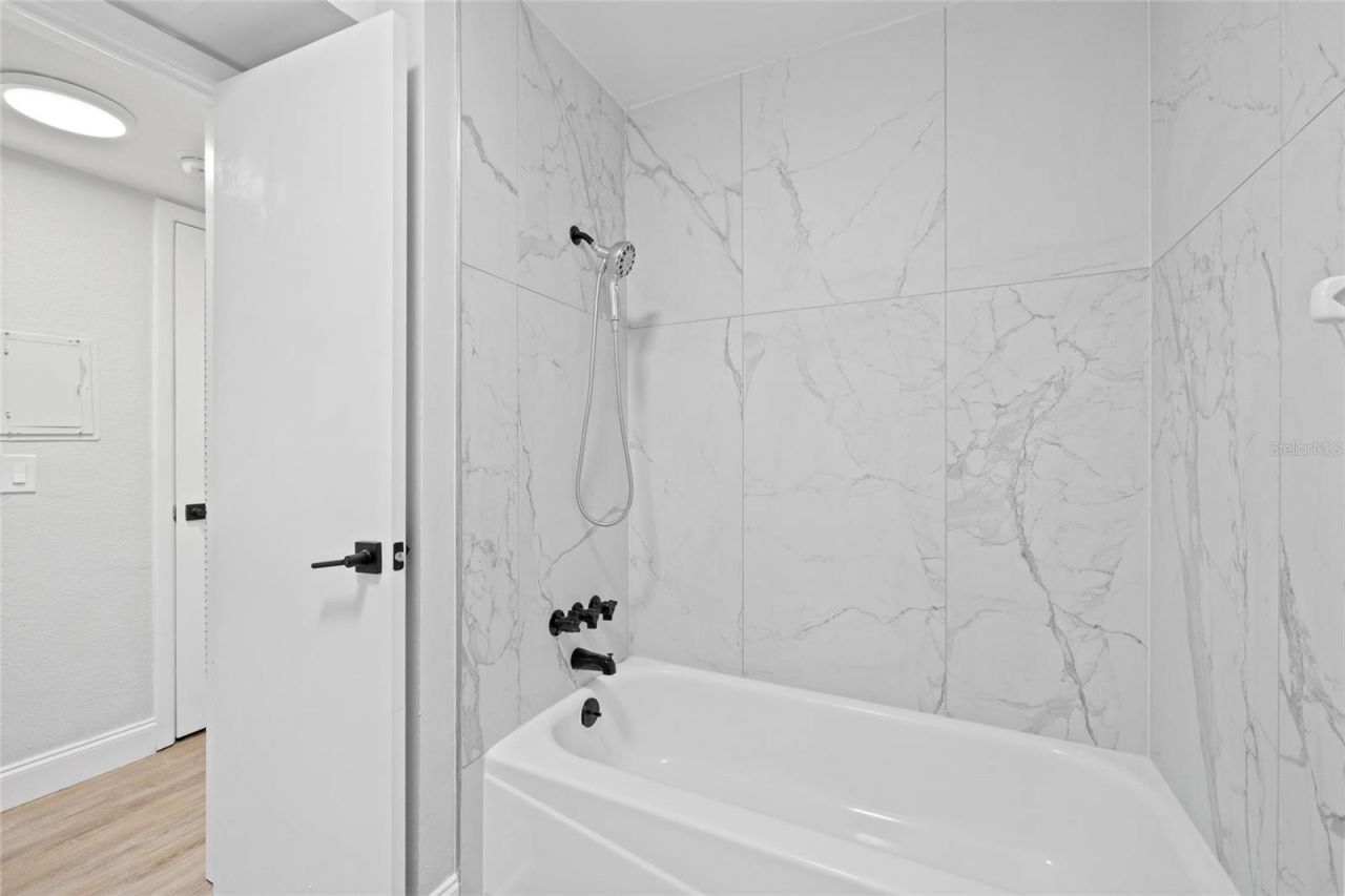 1000 49th Street N, Unit 214, Saint Petersburg, FL 33710 Photo