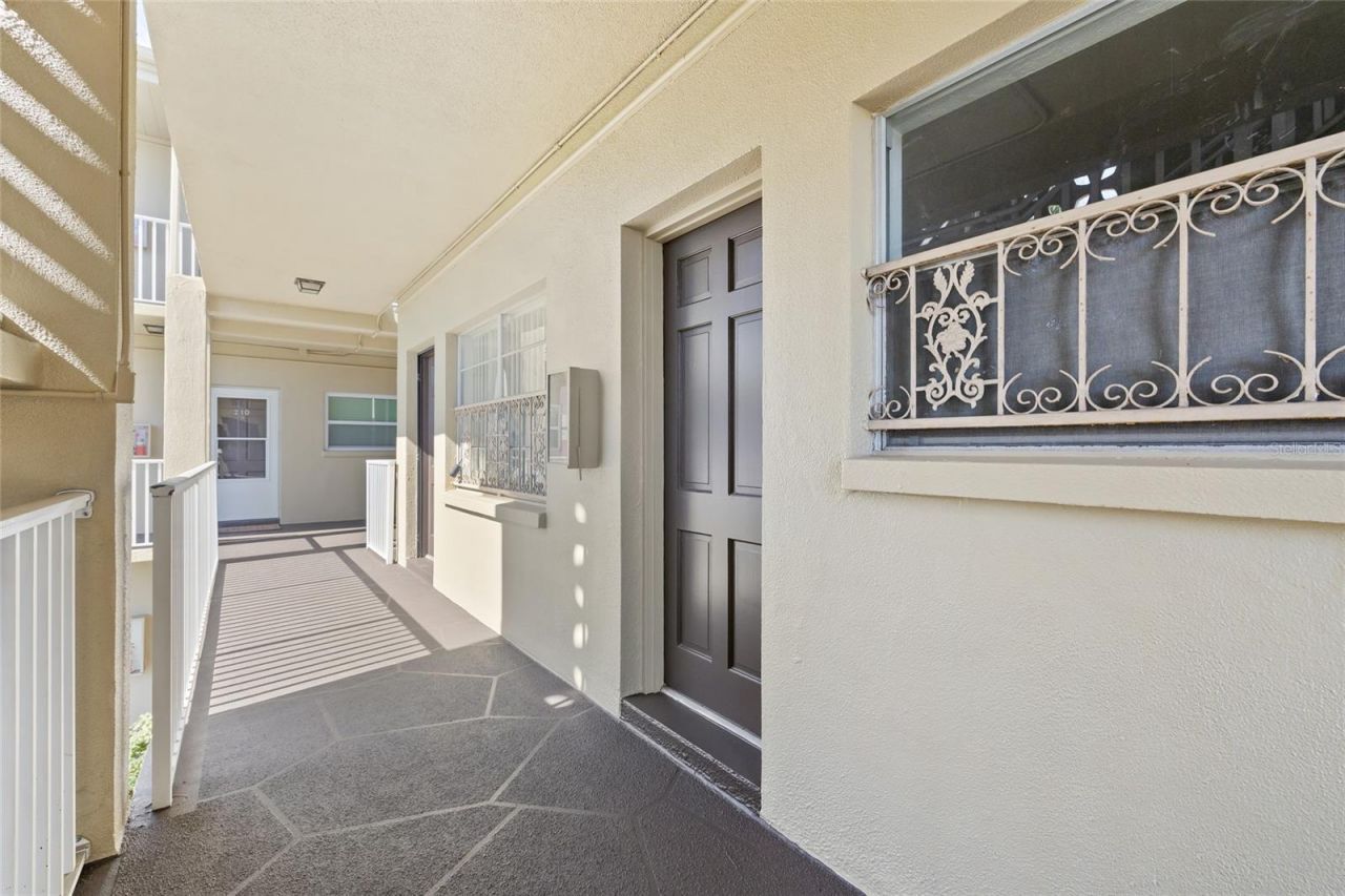 1000 49th Street N, Unit 214, Saint Petersburg, FL 33710 Photo