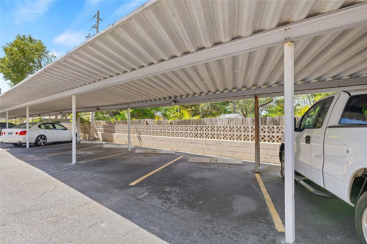 1000 49th Street N, Unit 214, Saint Petersburg, FL 33710 Photo