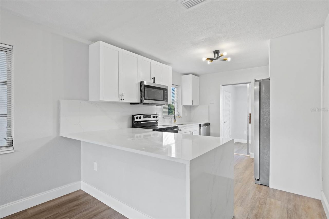 1000 49th Street N, Unit 214, Saint Petersburg, FL 33710 Photo