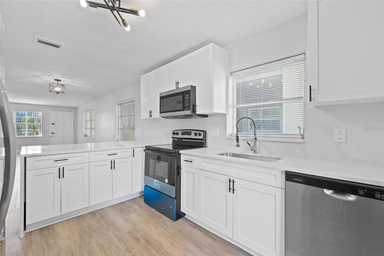 1000 49th Street N, Unit 214, Saint Petersburg, FL 33710 Photo