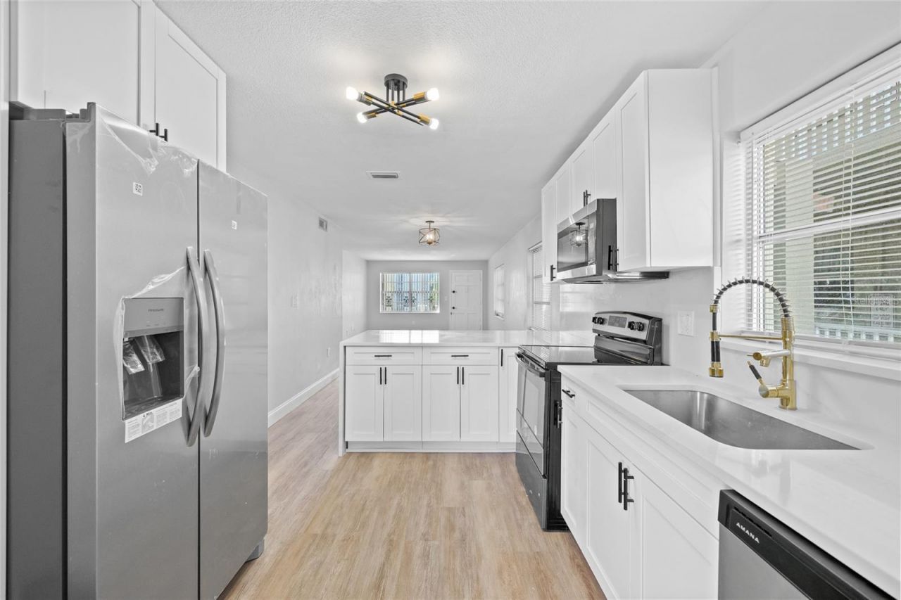 1000 49th Street N, Unit 214, Saint Petersburg, FL 33710 Photo