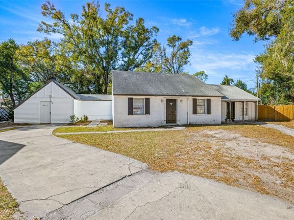 1403 COLLEGE PARK LANE, TAMPA, FL 33612