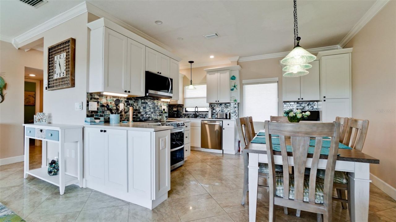 6005 Gulf Drive, Unit 219, Holmes Beach, FL 34217 Photo