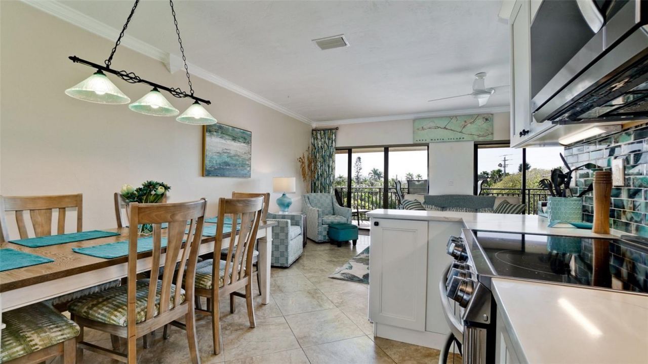 6005 Gulf Drive, Unit 219, Holmes Beach, FL 34217 Photo