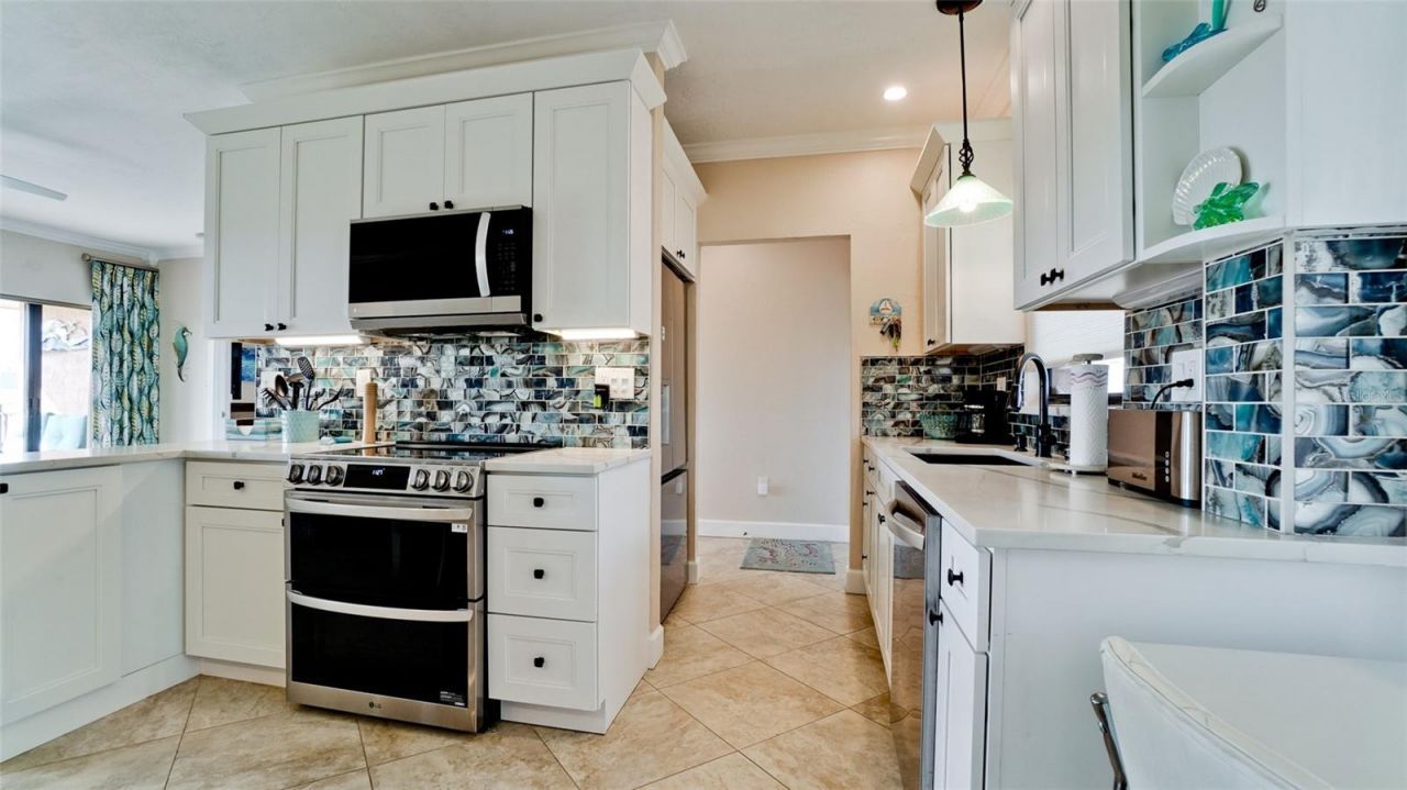 6005 Gulf Drive, Unit 219, Holmes Beach, FL 34217 Photo