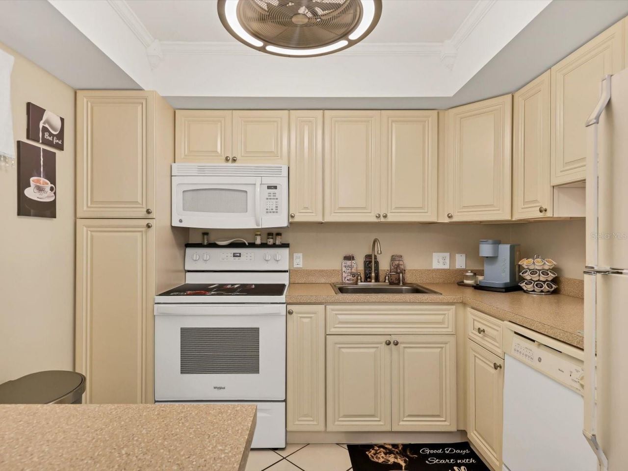 1330 Glen Oaks Drive E, Unit 174D, Sarasota, FL 34232 Photo