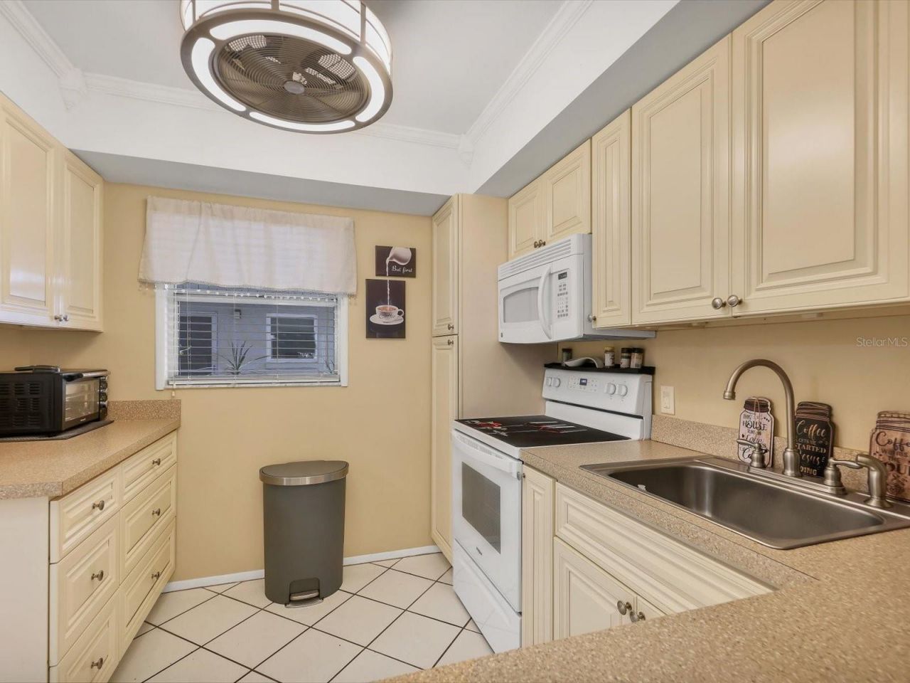 1330 Glen Oaks Drive E, Unit 174D, Sarasota, FL 34232 Photo