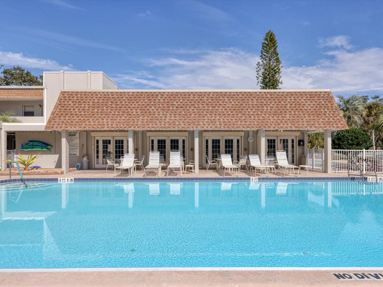 1330 Glen Oaks Drive E, Unit 174D, Sarasota, FL 34232 Photo