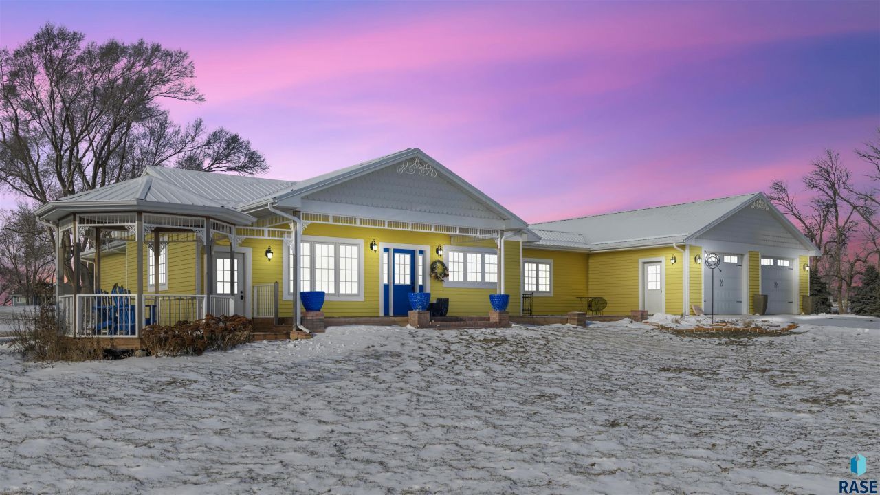 45218 Trystan Ct Canistota, SD 57012