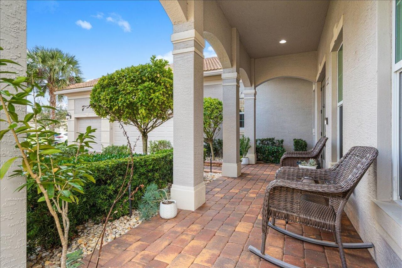 17005 SW Sapri Way, Port Saint Lucie, FL 34986 Photo