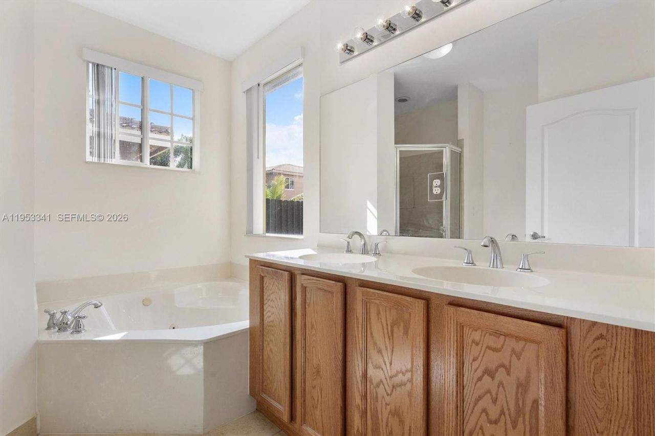 20606 NW 11th Ct, Miami Gardens, FL 33169 Photo