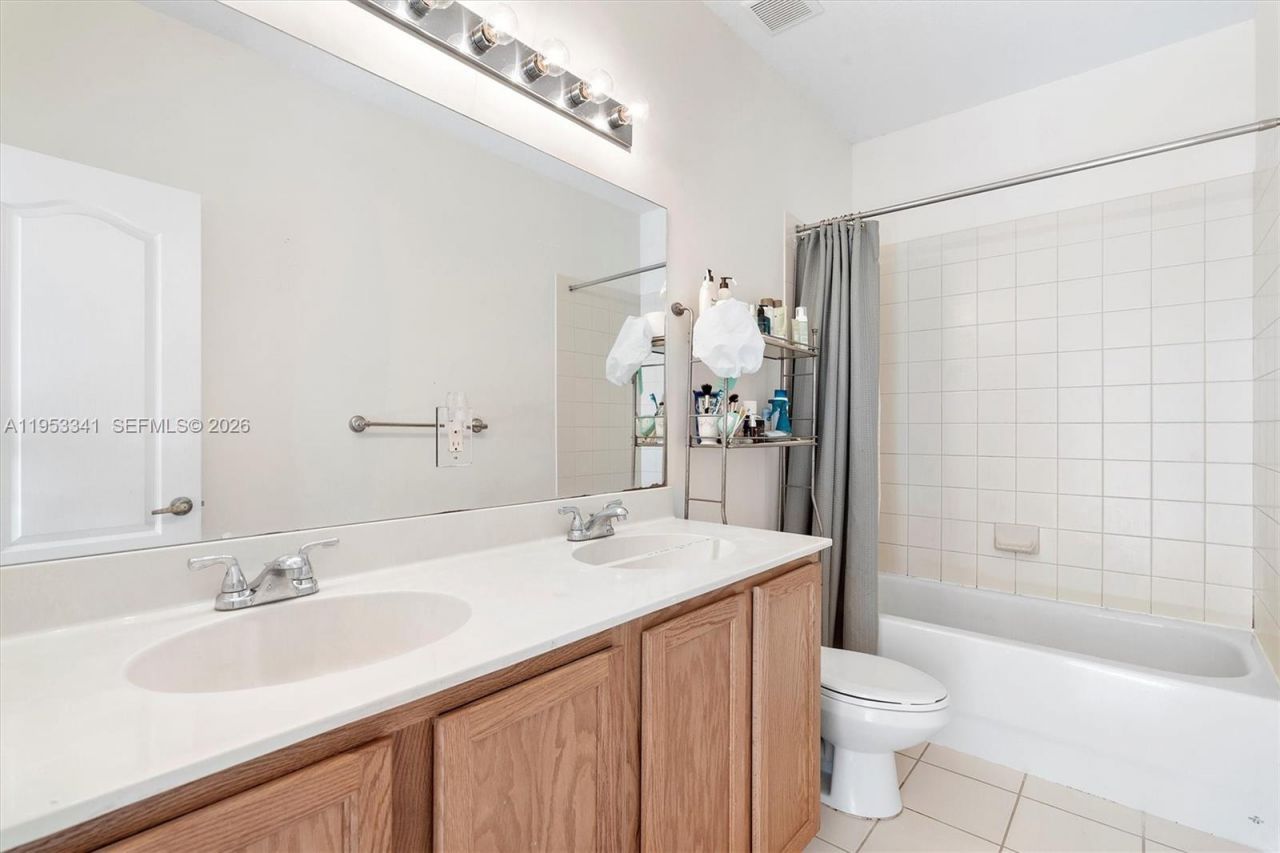 20606 NW 11th Ct, Miami Gardens, FL 33169 Photo