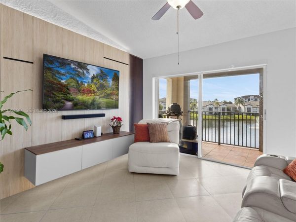 4460 NW 107th Ave, Unit 304-8, Doral, FL 33178