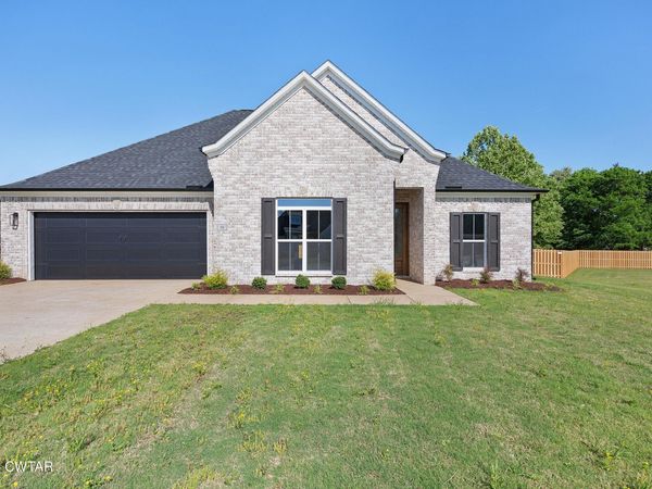 18 Creekbend Cove, Jackson, TN 38305