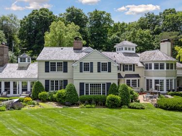 2670 Woolsey Lane, Woodland, MN 55391