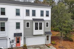 2017 Callaway Circle photo 4