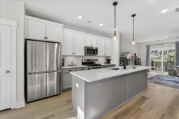 2017 Callaway Circle photo 4