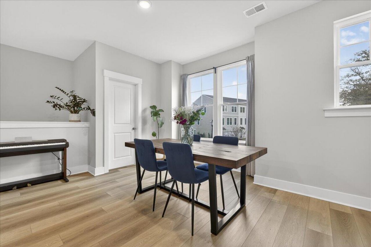 2017 Callaway Circle Photo 7