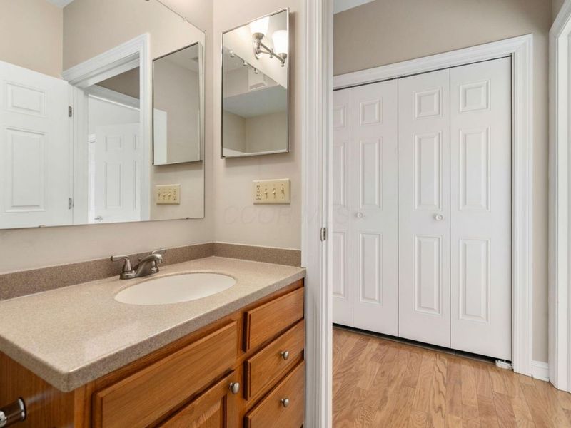 1744 Ridgecliff Road, Unit 12, Columbus, OH 43221 Photo 19