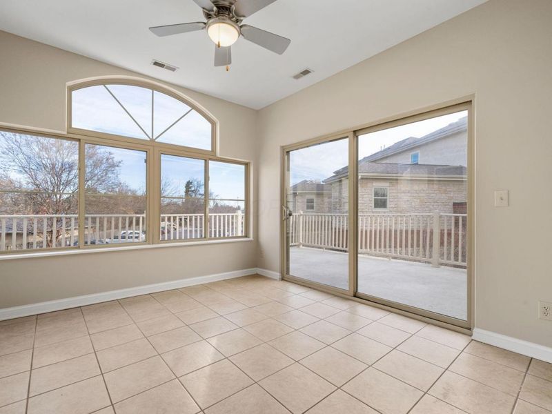 1744 Ridgecliff Road, Unit 12, Columbus, OH 43221 Photo 2