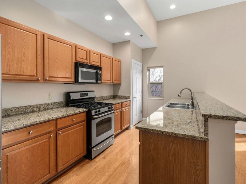 1744 Ridgecliff Road, Unit 12, Columbus, OH 43221 Photo 25