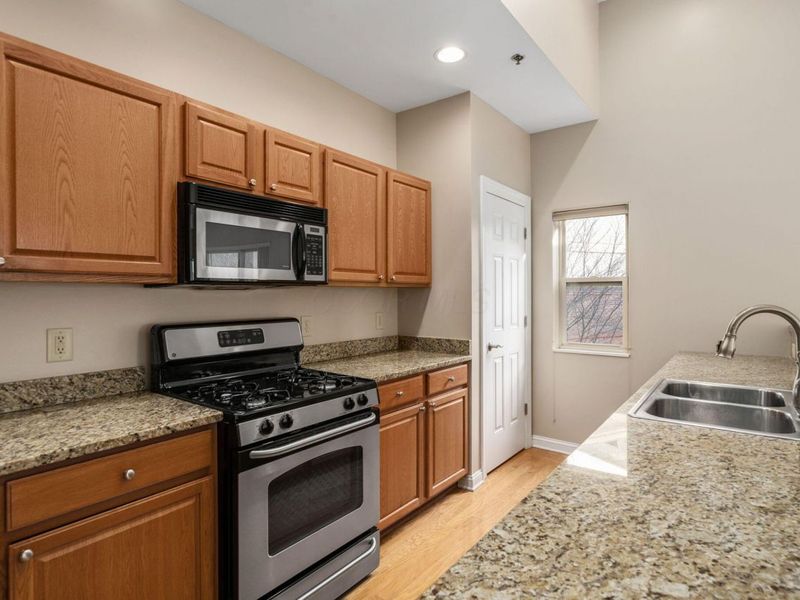 1744 Ridgecliff Road, Unit 12, Columbus, OH 43221 Photo 26