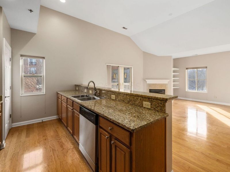 1744 Ridgecliff Road, Unit 12, Columbus, OH 43221 Photo 27