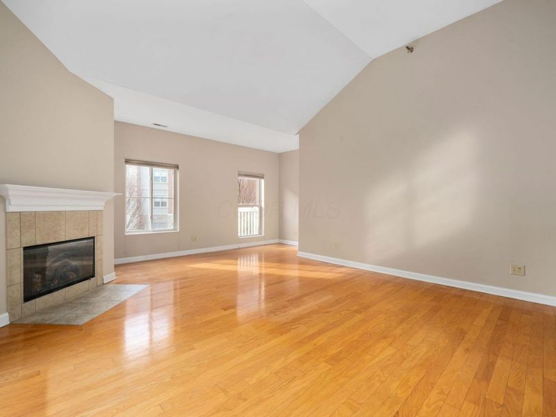 1744 Ridgecliff Road, Unit 12, Columbus, OH 43221 Photo 32