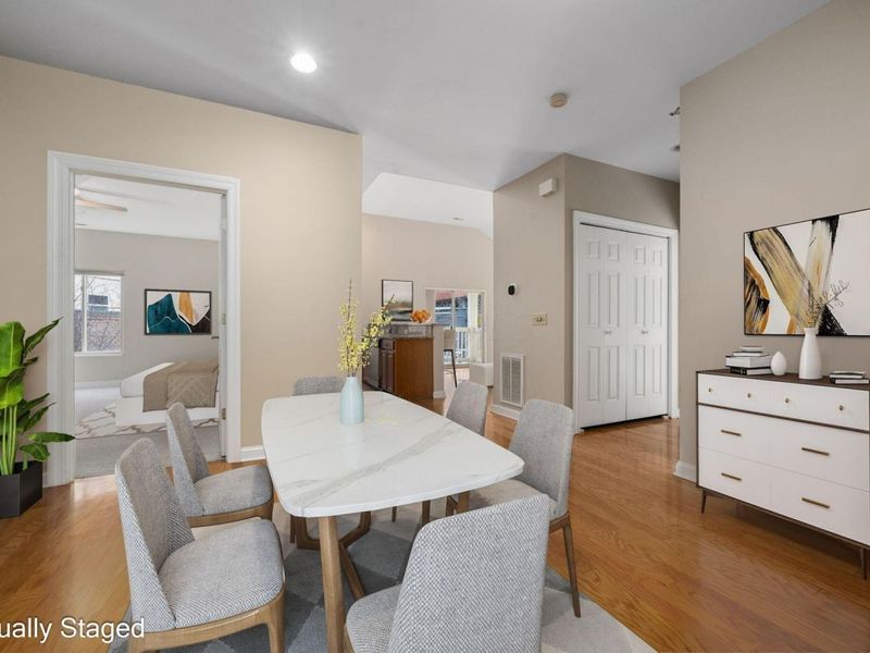 1744 Ridgecliff Road, Unit 12, Columbus, OH 43221 Photo 8