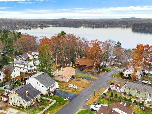 14 Second St, Amesbury, MA 01913