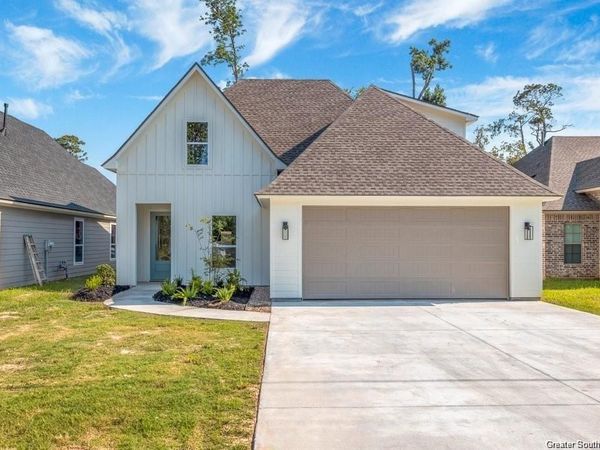 2121 Aubrianna Lane, Sulphur, LA 70663